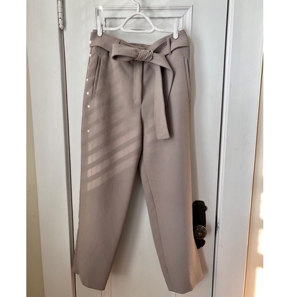 Aritzia tie-front paint
